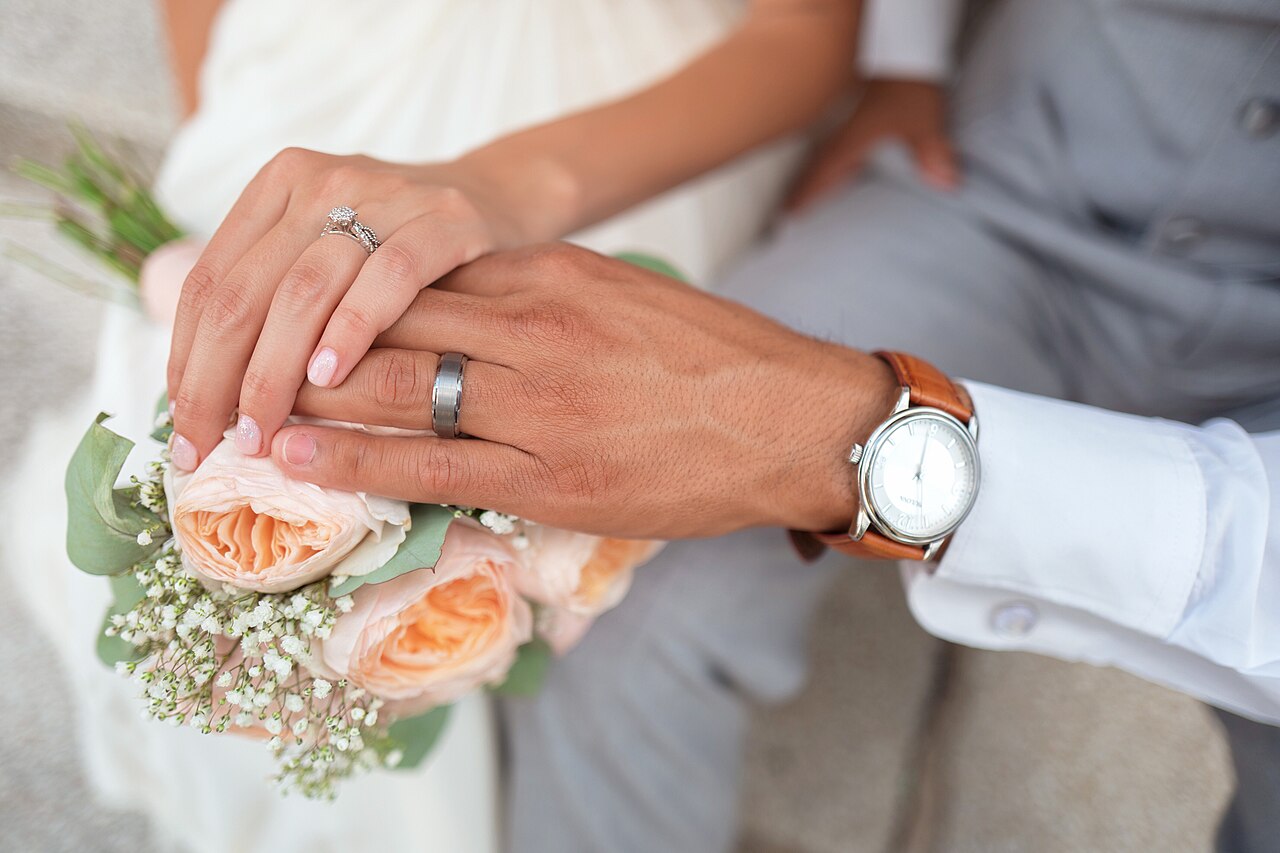 Pairing a Wedding Band With an Engagement Ring